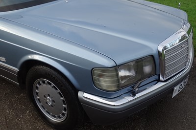 Lot 1986 Mercedes-Benz 560 SEL