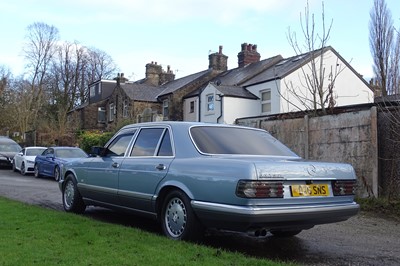 Lot 1986 Mercedes-Benz 560 SEL