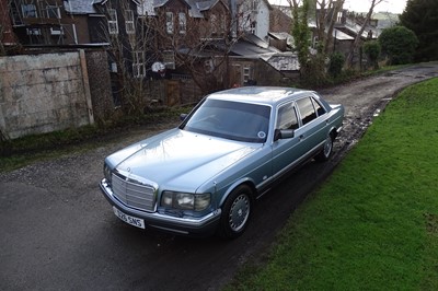 Lot 1986 Mercedes-Benz 560 SEL