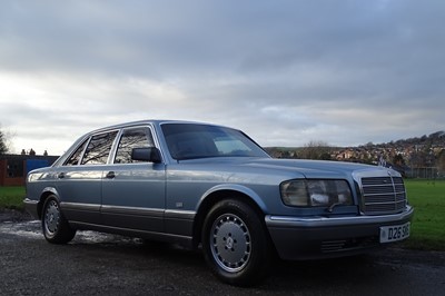 Lot 1986 Mercedes-Benz 560 SEL