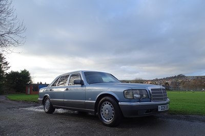 Lot 1986 Mercedes-Benz 560 SEL