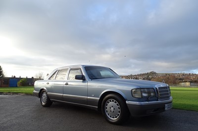 Lot 1986 Mercedes-Benz 560 SEL