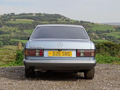 Lot 1986 Mercedes-Benz 560 SEL