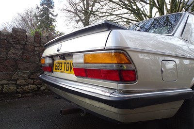 Lot 1988 BMW 520i Lux