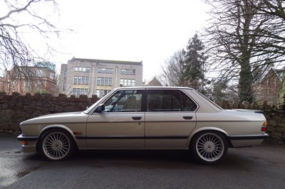 Lot 1988 BMW 520i Lux