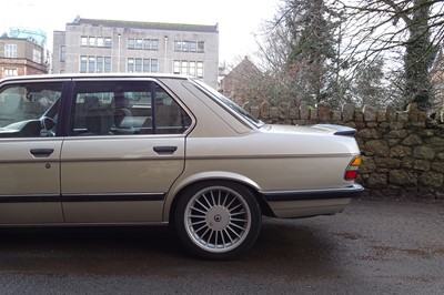 Lot 1988 BMW 520i Lux