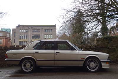 Lot 1988 BMW 520i Lux