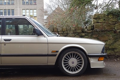 Lot 1988 BMW 520i Lux