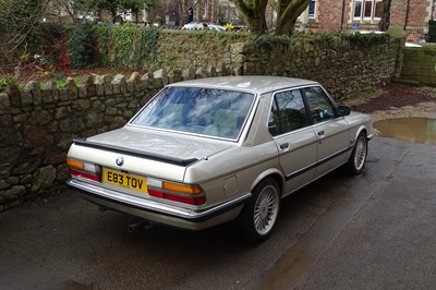 Lot 1988 BMW 520i Lux