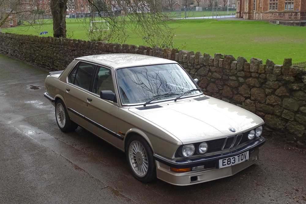 Lot 1988 BMW 520i Lux