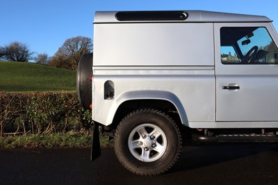 Lot 2014 Land Rover Defender 90 XS