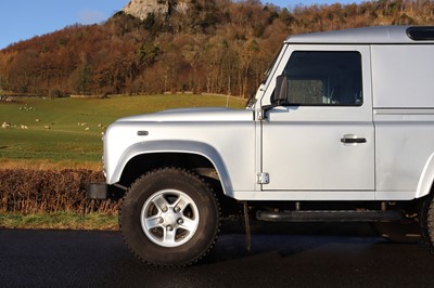 Lot 2014 Land Rover Defender 90 XS