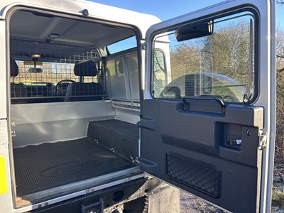 Lot 2014 Land Rover Defender 90 XS