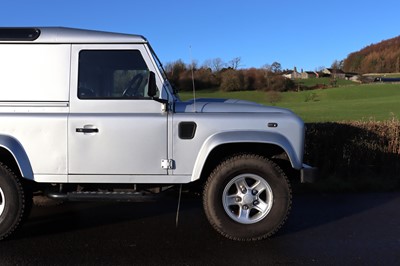 Lot 2014 Land Rover Defender 90 XS