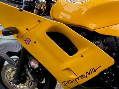 Lot 326 - 1997 Triumph Daytona Super 3