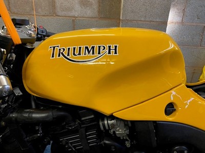 Lot 326 - 1997 Triumph Daytona Super 3