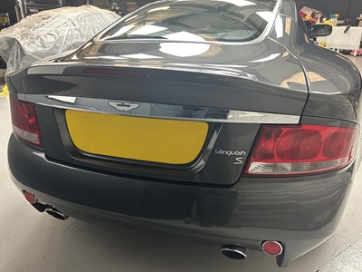 Lot 2005 Aston Martin Vanquish S