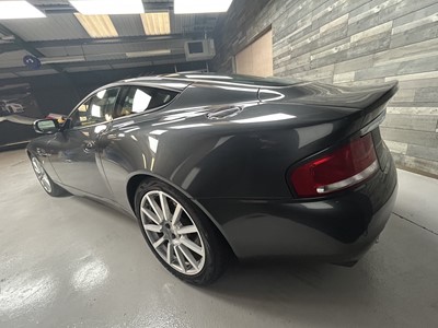 Lot 2005 Aston Martin Vanquish S