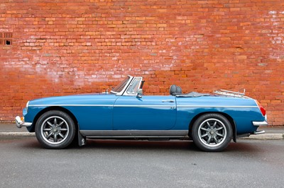 Lot 1975 MG B Roadster