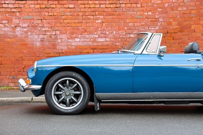 Lot 1975 MG B Roadster