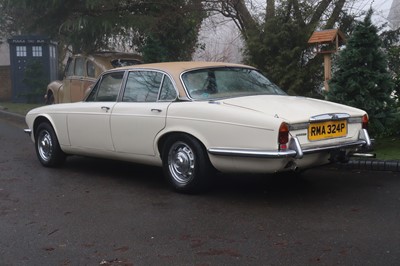 Lot 24 - 1976 Daimler Sovereign 4.2 LWB