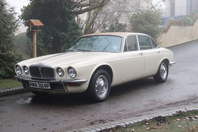 Lot 24 - 1976 Daimler Sovereign 4.2 LWB