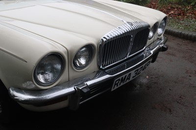 Lot 24 - 1976 Daimler Sovereign 4.2 LWB