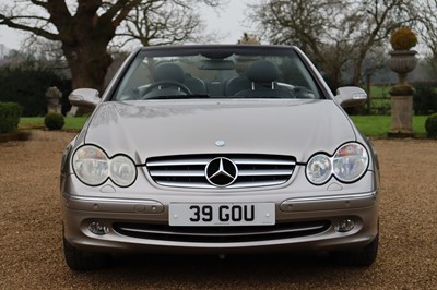 Lot 2004 Mercedes-Benz CLK320 Elegance