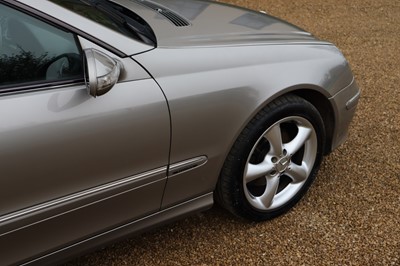 Lot 2004 Mercedes-Benz CLK320 Elegance