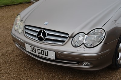 Lot 2004 Mercedes-Benz CLK320 Elegance