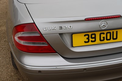 Lot 2004 Mercedes-Benz CLK320 Elegance