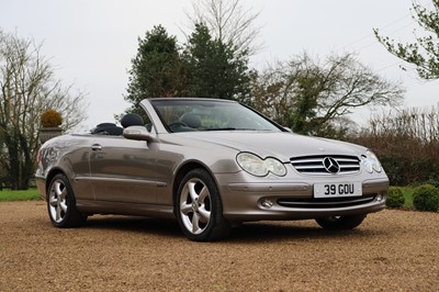 Lot 2004 Mercedes-Benz CLK320 Elegance