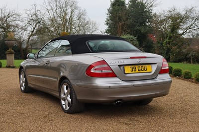 Lot 2004 Mercedes-Benz CLK320 Elegance