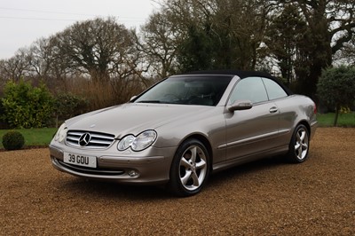 Lot 2004 Mercedes-Benz CLK320 Elegance