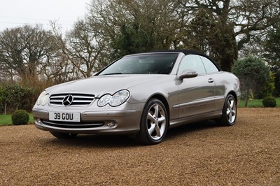 Lot 2004 Mercedes-Benz CLK320 Elegance