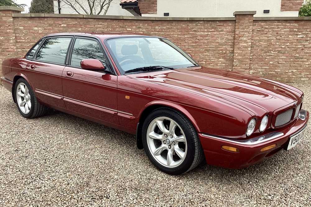 Lot 1999 Jaguar XJR