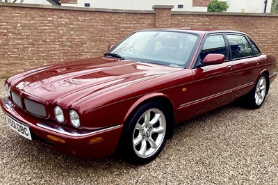 Lot 1999 Jaguar XJR