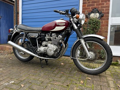 Lot 351 - 1976 Triumph T160