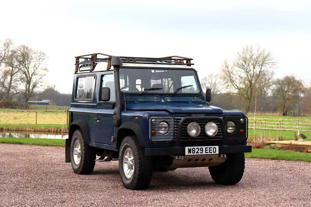 Lot 2000 Land Rover Defender 90 TD5