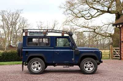 Lot 2000 Land Rover Defender 90 TD5