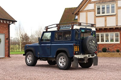 Lot 2000 Land Rover Defender 90 TD5