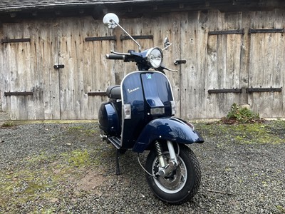 Lot c.2015 Vespa PX125E