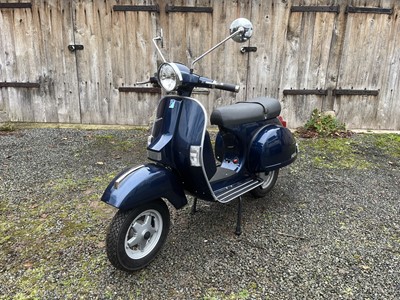 Lot c.2015 Vespa PX125E