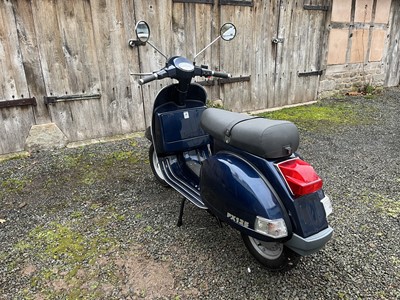 Lot c.2015 Vespa PX125E