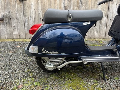 Lot c.2015 Vespa PX125E