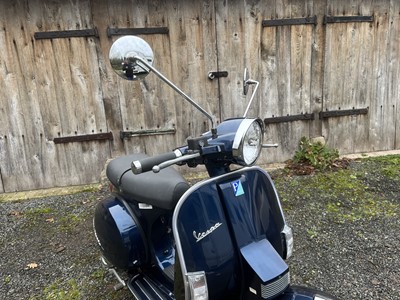 Lot c.2015 Vespa PX125E