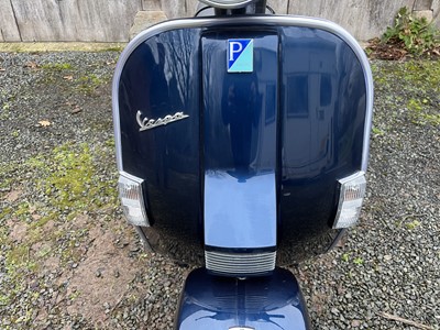 Lot c.2015 Vespa PX125E