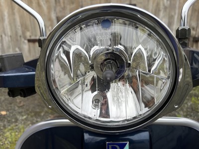 Lot c.2015 Vespa PX125E