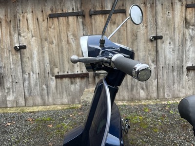 Lot c.2015 Vespa PX125E