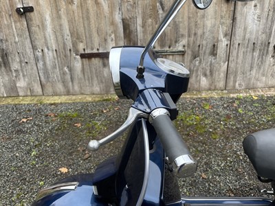 Lot c.2015 Vespa PX125E